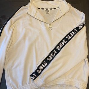 Victoria's Secret pull-over. Need to get rid of it ASAP for new clothes 💕💕